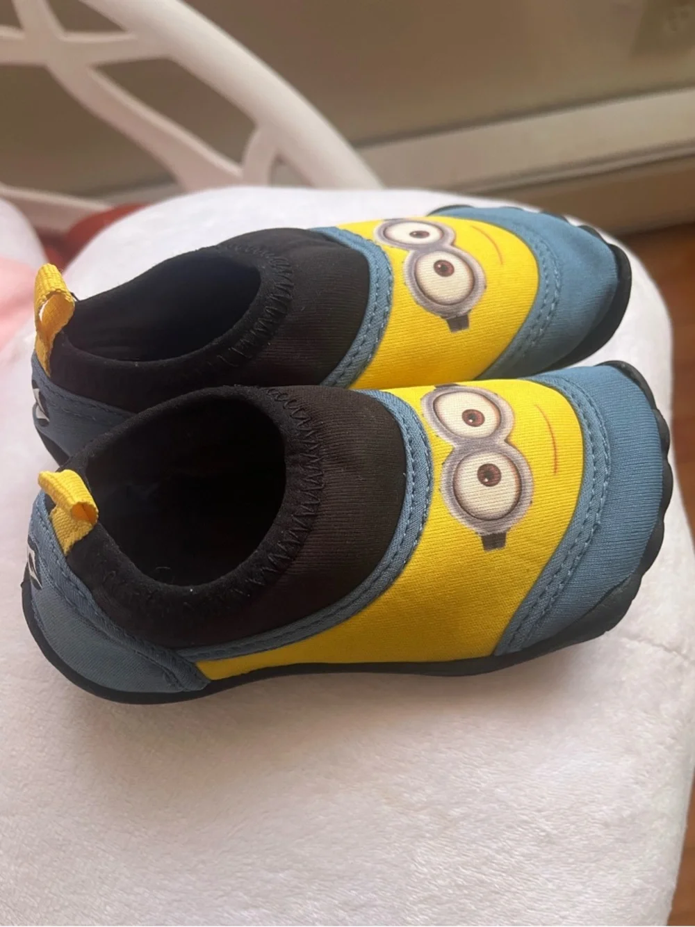 Kids Minion Print Slip-On Water Shoes - Yellow & Blue size 7
